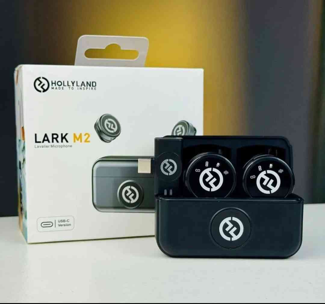 HOLLYLAND LARK M2 – Wireless Lavalier Microphone (USB-C)